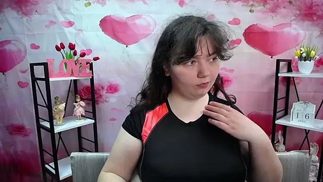 Snapshot of NeonilaLisova chatting on 04/17/26, 05:10 NeonilaLisova online show from 04/17/26, 05:10