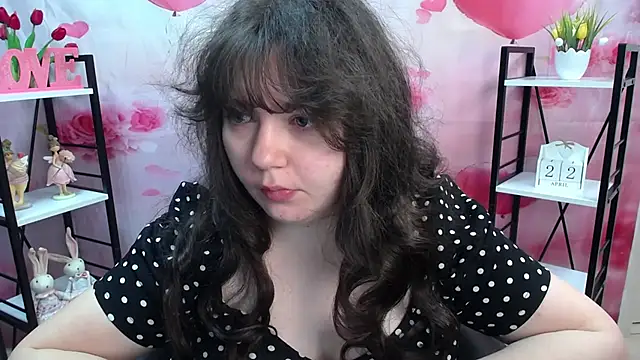 Snapshot of NeonilaLisova chatting on 04/23/26, 05:08 NeonilaLisova online show from 04/23/26, 05:08