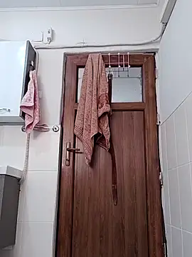 18cmyilmazta20 online show from 10/18/25, 11:00