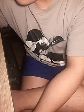 Snapshot of MinhTuan2002 chatting on 09/26/25, 06:34 MinhTuan2002 online show from 09/26/25, 06:34