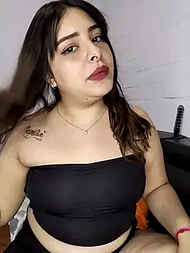 Nahomy cm online show from 09/18/25, 10:01