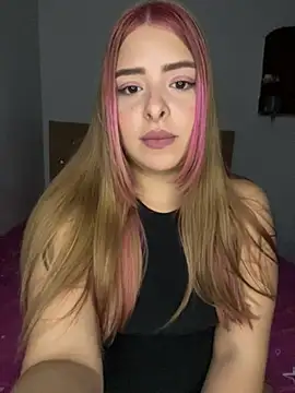 Nahomy cm online show from 07/24/26, 03:59