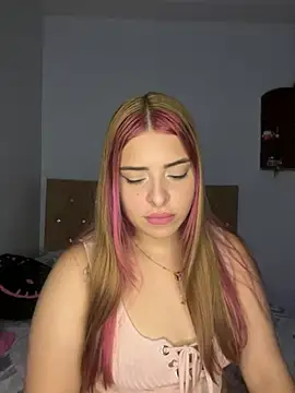 Nahomy cm online show from 07/30/26, 04:00