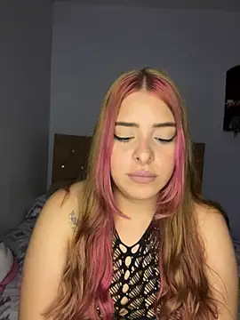 Nahomy cm online show from 08/01/26, 04:34