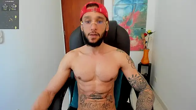 Cristhian teylor  online show from 10/25/25, 03:18