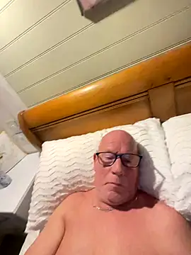 Snapshot of philefc chatting on 10/30/25, 09:48 philefc online show from 10/30/25, 09:48