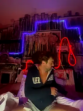 Snapshot of 3615-ULLA chatting on 10/27/25, 05:55 3615-ULLA online show from 10/27/25, 05:55