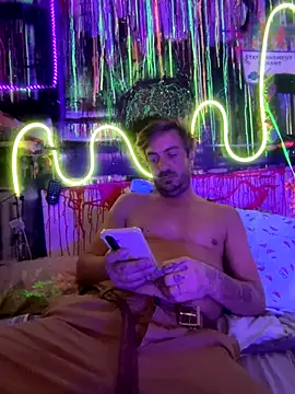 Snapshot of 3615-ULLA chatting on 10/27/25, 06:01 3615-ULLA online show from 10/27/25, 06:01