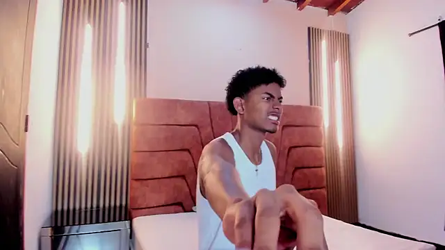 FYKMOR 1 online show from 10/04/25, 03:48