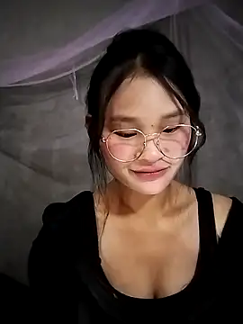 saronla 03 online show from 12/02/25, 06:47