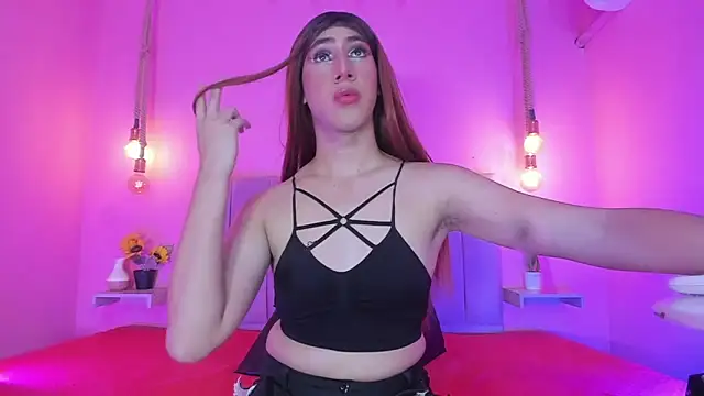 Snapshot of Colette_Rousseau chatting on 10/22/25, 12:05 Colette Rousseau online show from 10/22/25, 12:05