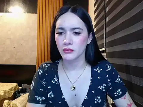 Yhanbeaufort18 online show from 09/24/25, 10:29