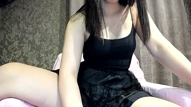 Snapshot of Mayachka333 chatting on 12/03/25, 02:15 Mayachka333 online show from 12/03/25, 02:15