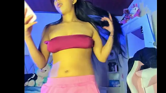 Snapshot of Candy_violetta_ chatting on 10/10/25, 03:44 Candy violetta online show from 10/10/25, 03:44