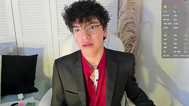 Snapshot of miilo_wolf chatting on 09/19/25, 02:40 miilo wolf online show from 09/19/25, 02:40