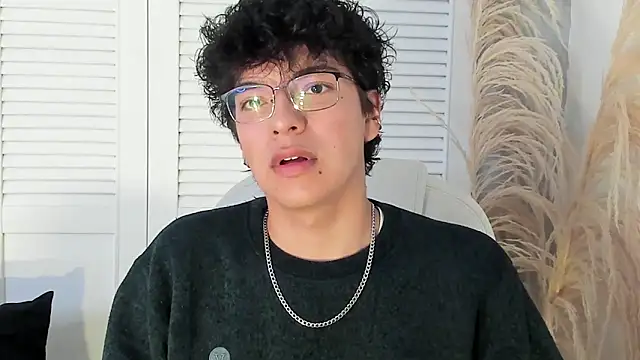 Snapshot of miilo_wolf chatting on 10/01/25, 11:38 miilo wolf online show from 10/01/25, 11:38