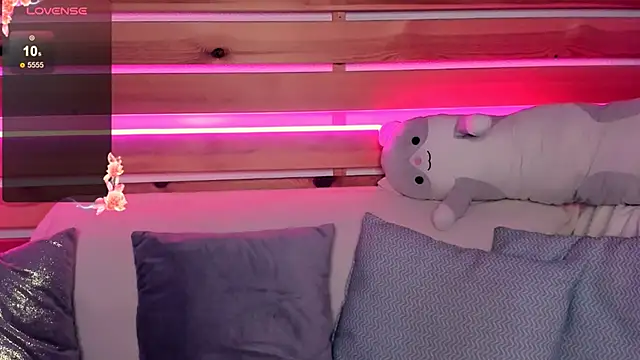 Emily Tylerr online show from 10/16/25, 07:31