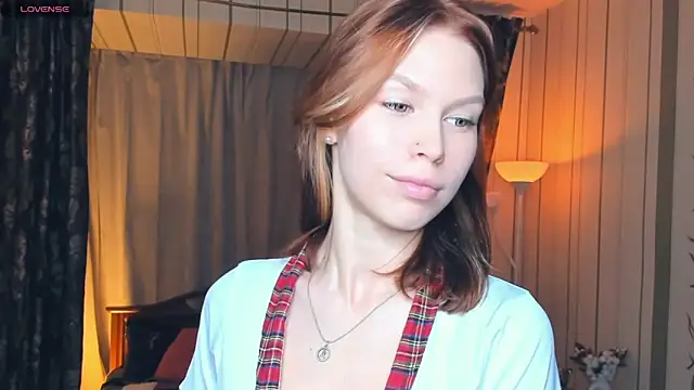 KyraConze online show from 09/17/25, 08:21