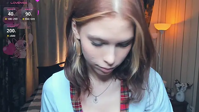 KyraConze online show from 10/06/25, 08:28