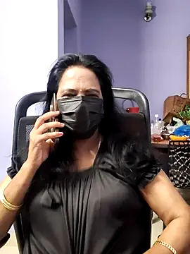 mallu-lover online show from 09/25/25, 11:30