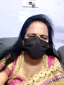 mallu-lover online show from 09/27/25, 12:10