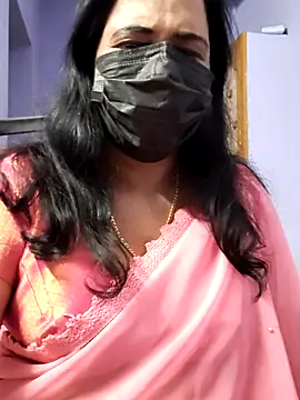 mallu-lover online show from 10/28/25, 01:14