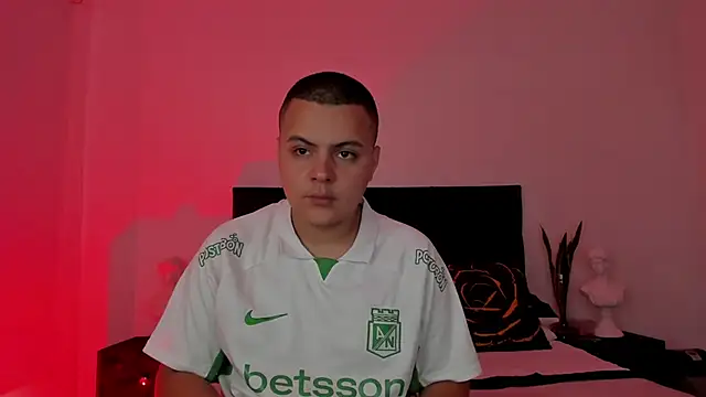 NoahLux online show from 09/17/25, 07:48
