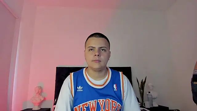 NoahLux online show from 09/18/25, 08:11