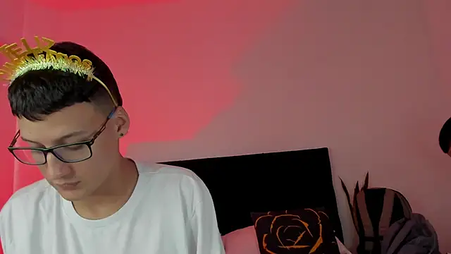NoahLux online show from 09/23/25, 06:55