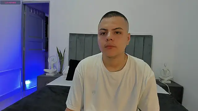 NoahLux online show from 10/17/25, 06:32