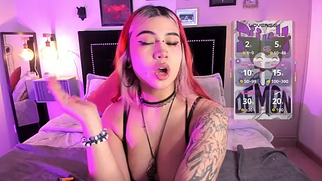 pinkk deemon online show from 06/04/26, 01:17