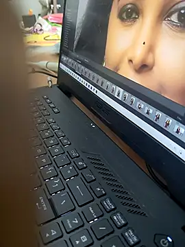 WickedSunny25 online show from 10/28/25, 06:32