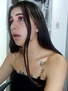 Snapshot of CharlotteSex_ chatting on 10/18/25, 01:12 CharlotteSex online show from 10/18/25, 01:12