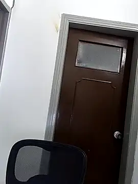 Snapshot of CharlotteSex_ chatting on 11/09/25, 10:02 CharlotteSex online show from 11/09/25, 10:02