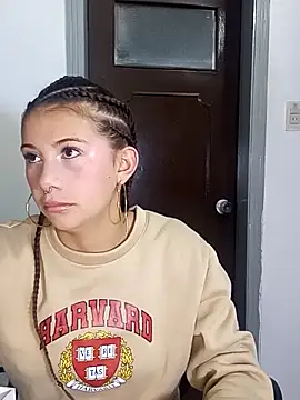 Snapshot of CharlotteSex_ chatting on 11/20/25, 09:09 CharlotteSex online show from 11/20/25, 09:09