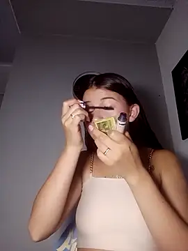 Snapshot of CharlotteSex_ chatting on 11/27/25, 09:22 CharlotteSex online show from 11/27/25, 09:22