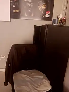 Snapshot of CharlotteSex_ chatting on 12/13/25, 08:25 CharlotteSex online show from 12/13/25, 08:25