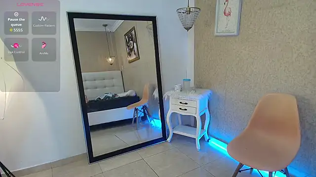 Miladiosa online show from 10/24/25, 12:23