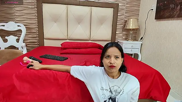 Miladiosa online show from 03/06/26, 12:23