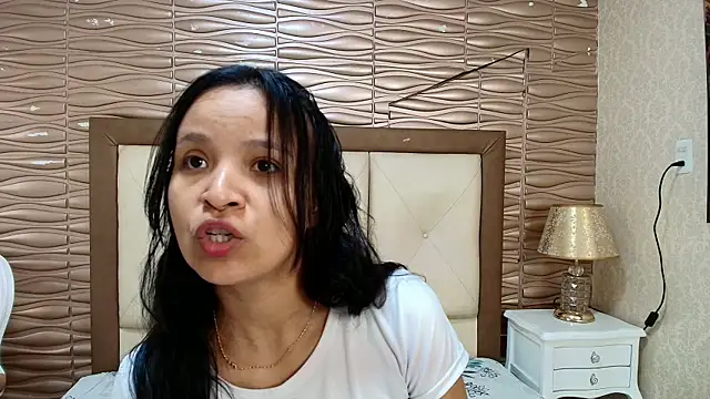 Miladiosa online show from 05/15/26, 12:01