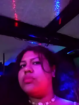 Snapshot of CloeStron chatting on 11/02/25, 03:53 CloeStron online show from 11/02/25, 03:53