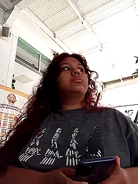 Snapshot of CloeStron chatting on 11/20/25, 03:34 CloeStron online show from 11/20/25, 03:34