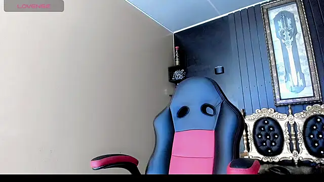 Kimberly Vazquez online show from 12/03/25, 03:14