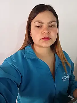 Snapshot of LUCIANA__99 chatting on 09/09/25, 01:43 LUCIANA 99 online show from 09/09/25, 01:43