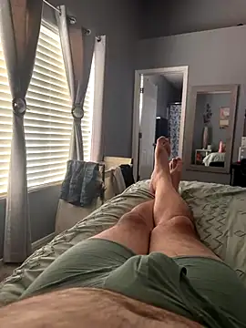 willama111970 online show from 10/28/25, 05:37