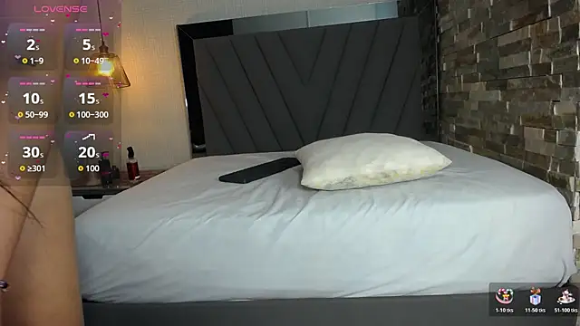 ALISSON BARKER online show from 10/23/25, 12:15