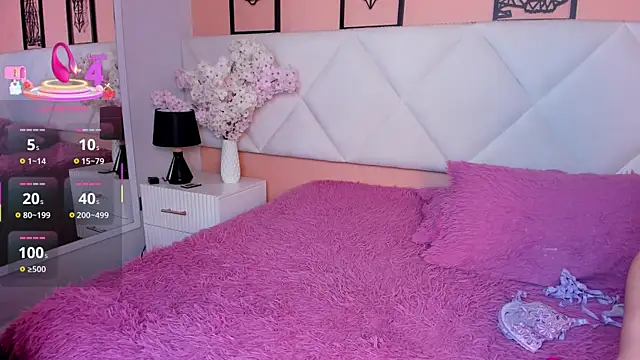 Snapshot of veronica_hill_ chatting on 11/19/25, 03:17 veronica hill online show from 11/19/25, 03:17