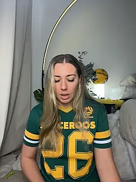 louiseberkeley online show from 06/17/26, 02:36
