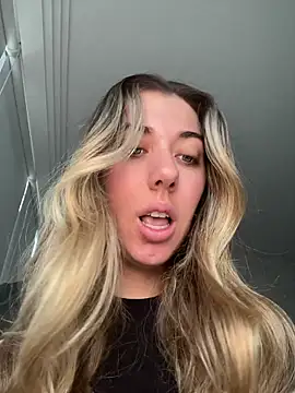 louiseberkeley online show from 07/26/26, 10:38