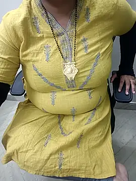 Snapshot of Bhabhiji1 chatting on 03/26/26, 11:05 Bhabhiji1 online show from 03/26/26, 11:05